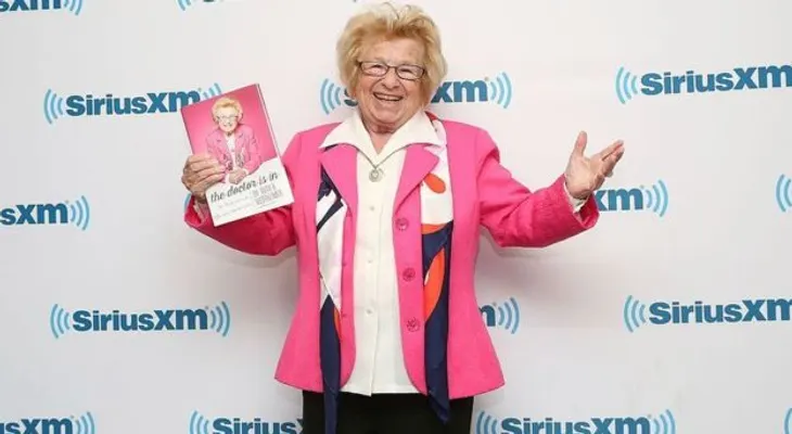 A sus 90 años, terapista sexual Ruth Westheimer dice que no planea retirarse 