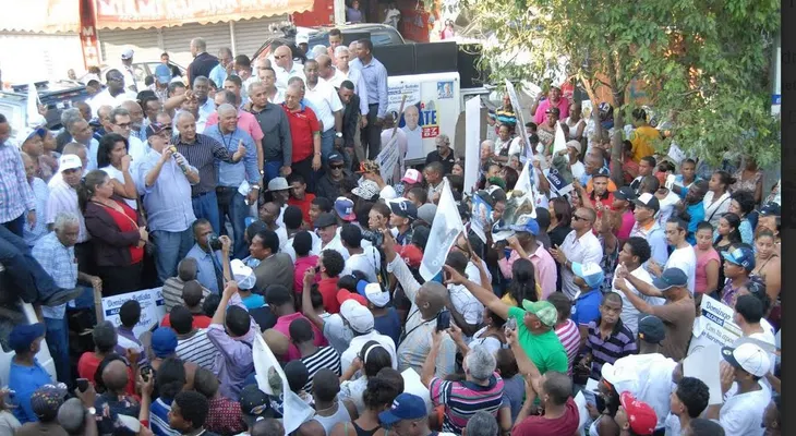 Hipólito: Leonel debe aclarar acusaciones de Quirino
