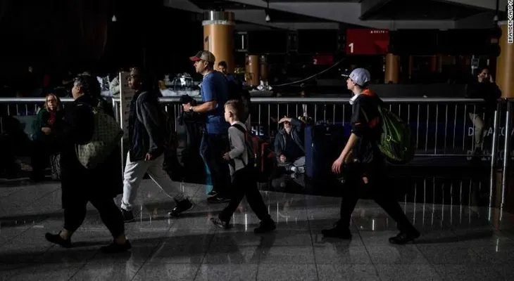 Restablecen servicio de electricidad en aeropuerto de Atlanta 