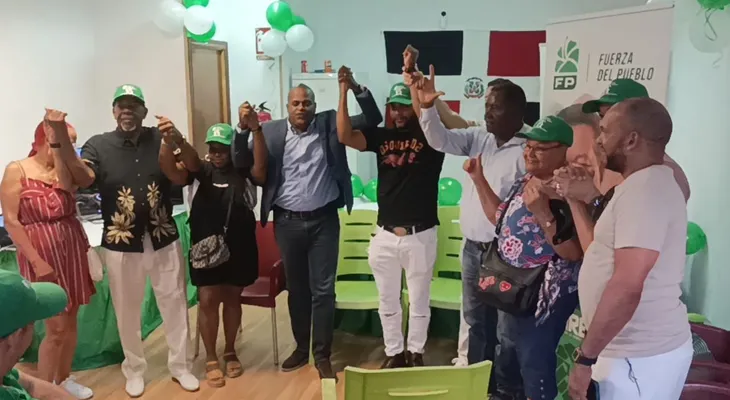 Dirigentes del PRM en Alcalá de Henares, España, se juramentan en la Fuerza del Pueblo