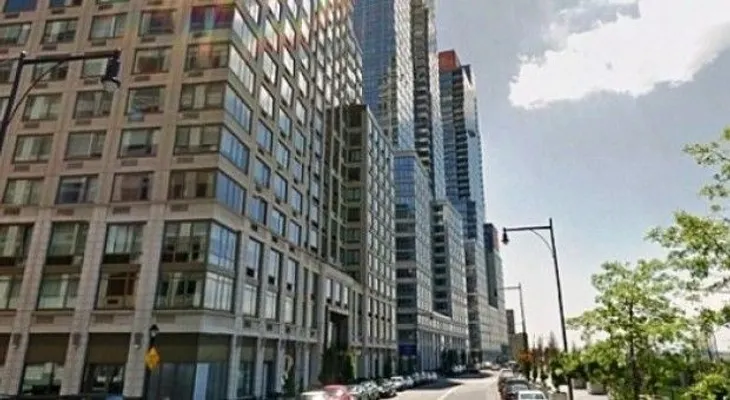Nueva York tiene edificios con divisiones para ricos y pobres 