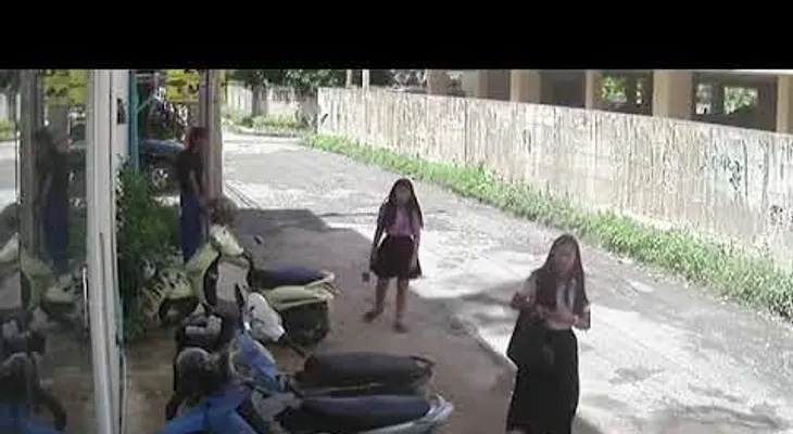 IMAGENES FUERTES: Tailandés mata a su novia de un disparo a sangre fría, porque terminó la relación 