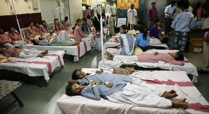 Al menos 300 niñas hospitalizadas por fuga de gas cerca de colegio en Delhi