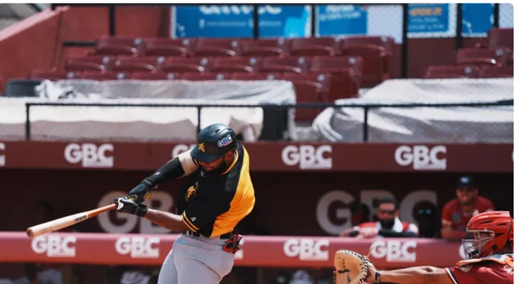 Águilas despliegan su poder y vencen 9-7 a los Gigantes con cinco jonrones