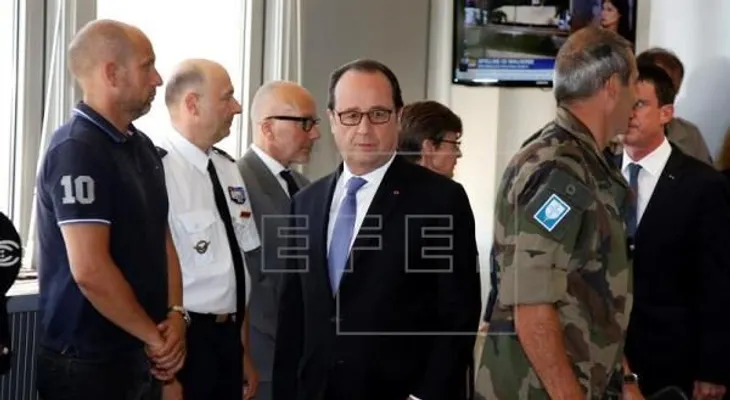 Hollande dice que hay muchos niños y extranjeros entre víctimas