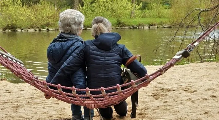 Pasar más tiempo con tu mamá la ayuda a vivir más
