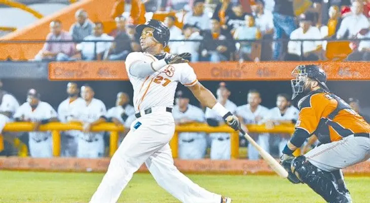 Estrellas ganan el primero de 2015; Gigantes derrotan a los Toros 