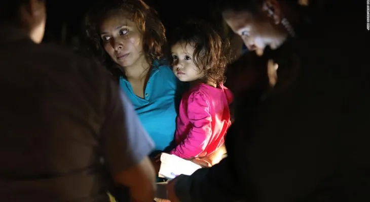 Niños y padres están siendo separados en la frontera: esto es lo que sabemos