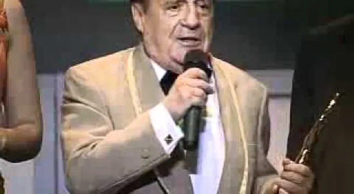 El Chespirito en los Premios Casandra 2004