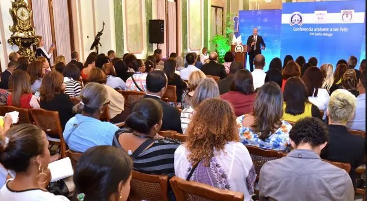 Saulo Hidalgo: Ser feliz se aprende y se conserva; dice cómo combatir preocupaciones en la familia