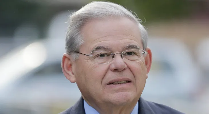 Anulan juicio por corrupción contra senador Robert Menendez