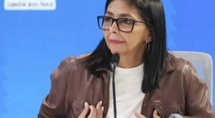 Delcy Rodríguez afirma que Machado pudo evitar el «show» de su regreso a Venezuela