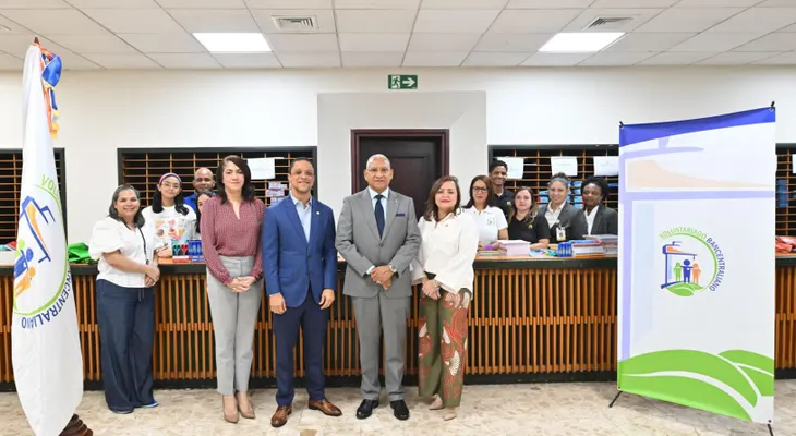 Voluntariado Banco Central realiza jornada de venta de útiles escolares