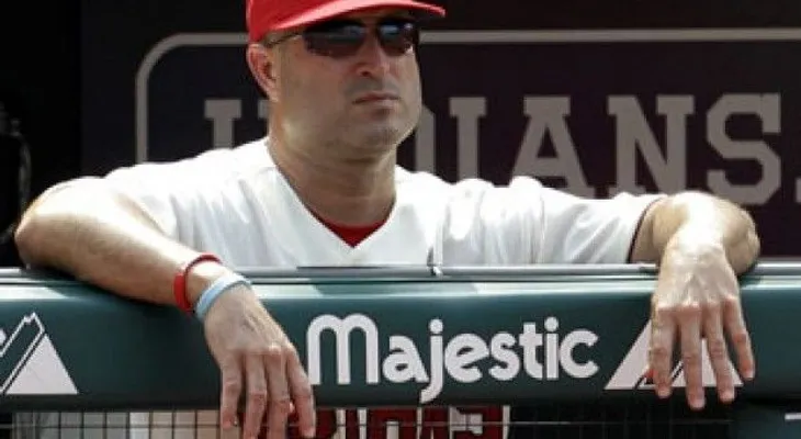 Manny Acta tiene oferta de dos equipos para el puesto de coach