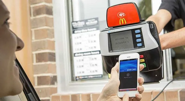 Apple dice su nuevo sistema de pago móvil Apple Pay debutará el lunes