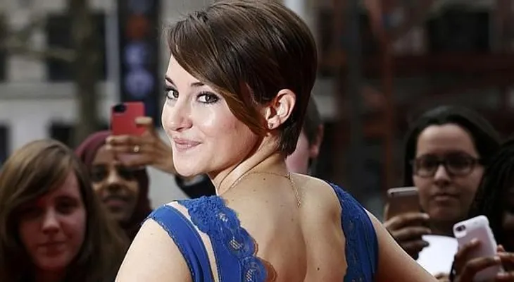 La nueva moda de los famosos: No lavarse el pelo en 30 días