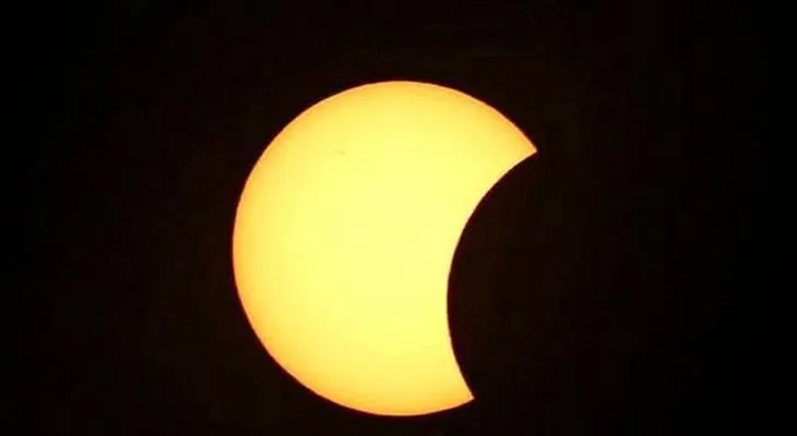 Interesados en ver eclipse deben ir a las 1:00 al Museo de Historia; pasará también por Baní, Punta Cana y Barahona 