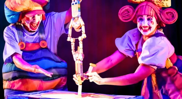 Teatro Cúcara-Mácara presenta la obra "Flores de Carolina y Ajonjolí" en  Sala Nova Teatro