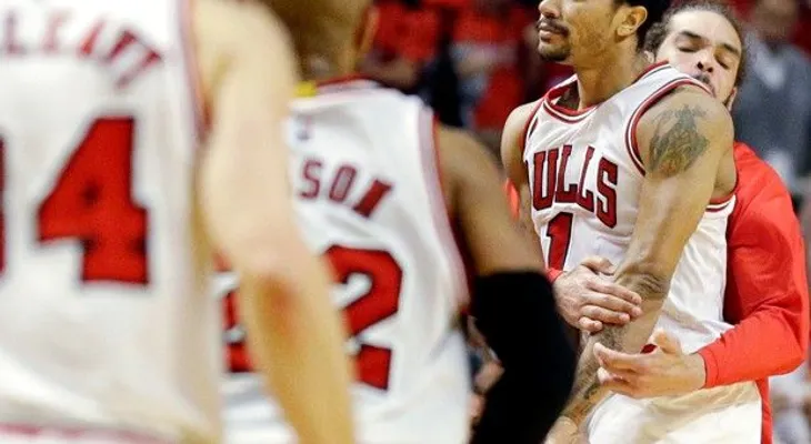 Rose define con triple y Bulls toman ventaja