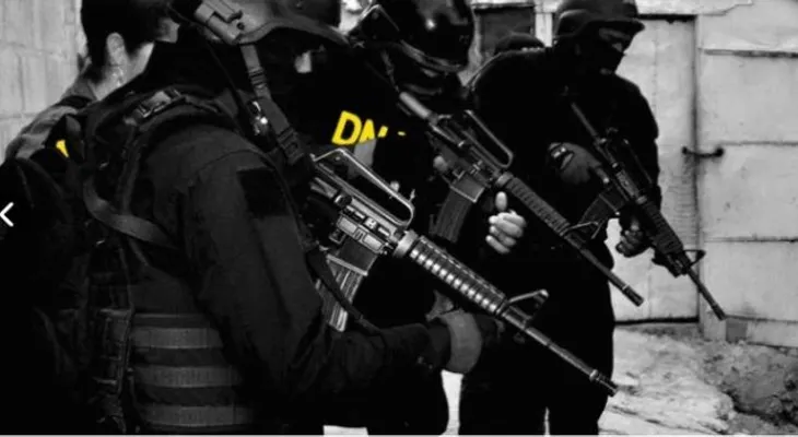 DNCD detiene presunto implicado en tráfico 722 paquetes de cocaína