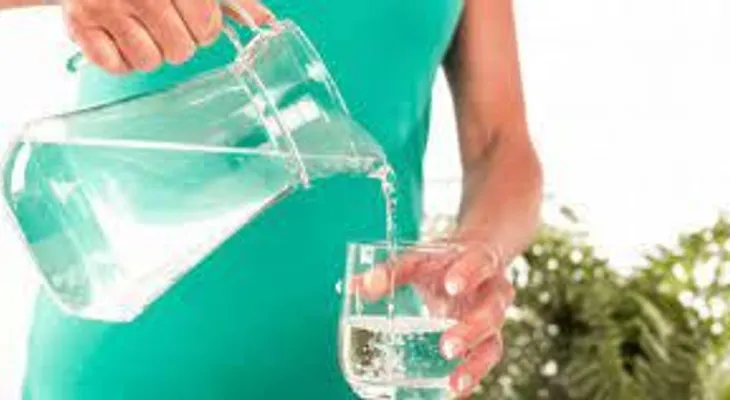 La falta de agua puede provocar diabetes, colesterol alto, problemas digestivos y fatiga