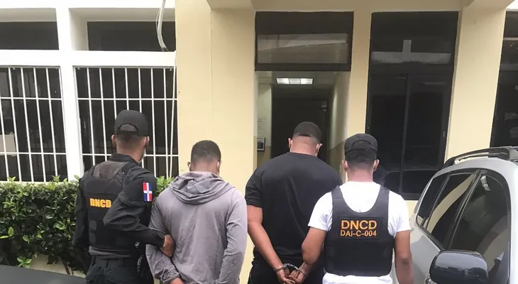 Apresan ocho personas, incluyendo exmiembros DNCD y Cesac, vinculados a red envió 309 kilos de cocaína a Bruselas