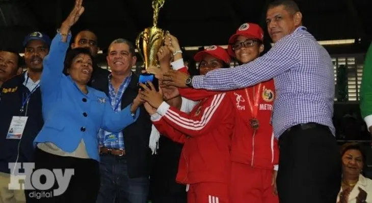 Ministro de Educación clausura sextos Juegos Deportivos Escolares "La Romana 2014"