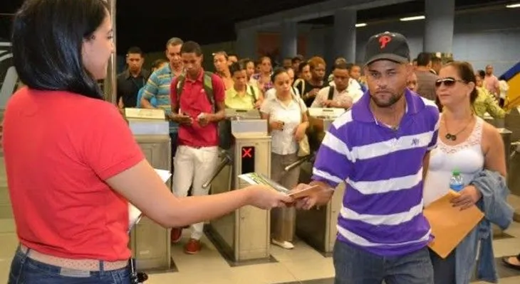 Entregan ejemplares de comic Conozcamos el Presupuesto