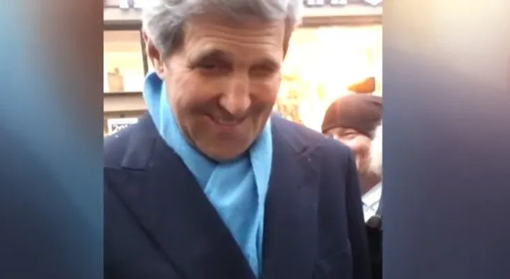 La pregunta de un niño ruso que desconcertó a John Kerry (VIDEO)