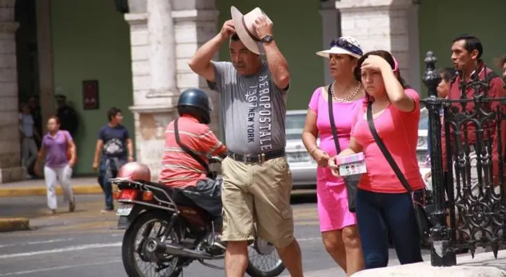 Temperaturas seguirán calurosas; se acerca vaguada