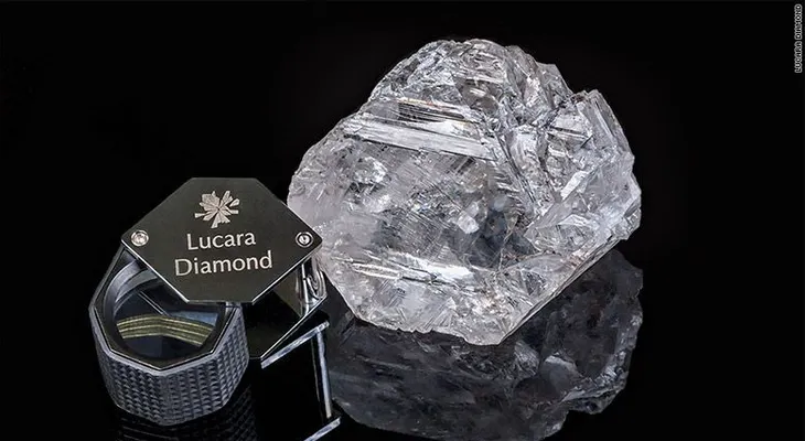 Extraen en África la segunda piedra preciosa más grande del mundo