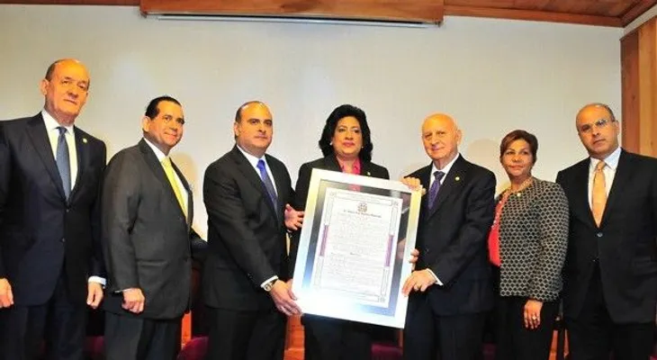 Senado reconoce a los Gigantes del Cibao