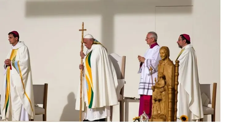 El papa solicita parar fuego en el Líbano y a los obispos no tapar abusos en la Iglesia