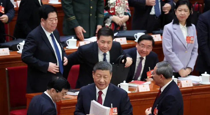 China destituye a dos altos generales de la Comisión Militar Central por violaciones graves