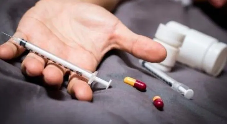 Muertes por sobredósis abruman a médicos forenses en EEUU