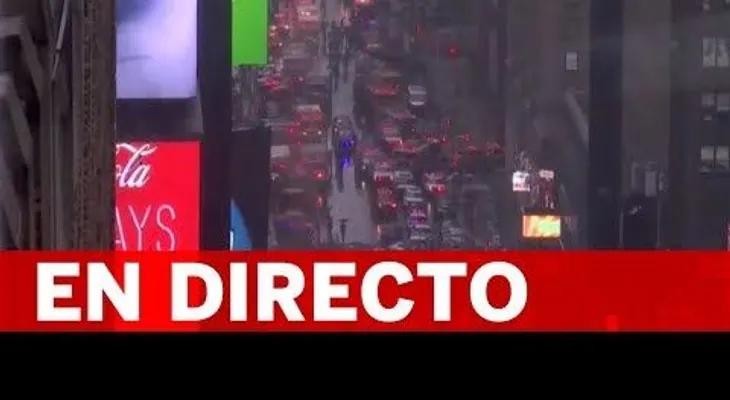 Un helicóptero se estrella en la azotea de un edificio en Nueva York