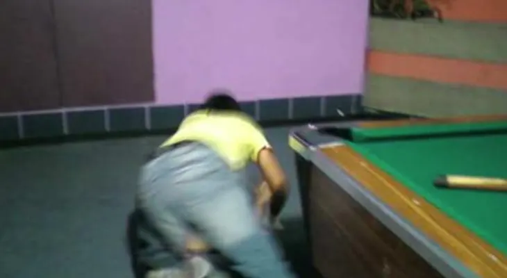Joven mata su hermano durante una discusión por una apuesta de juego de billar 