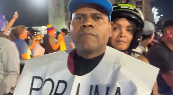 Venezolanos reciben a María Corina Machado a su regreso al país