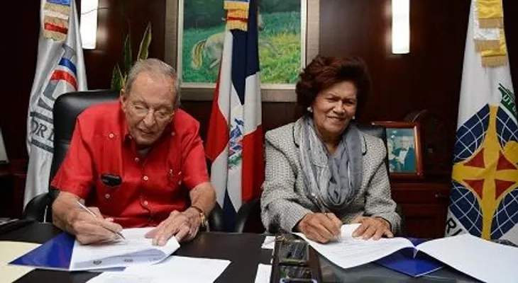 Unicaribe subscribe convenio con Defensoría del Pueblo
