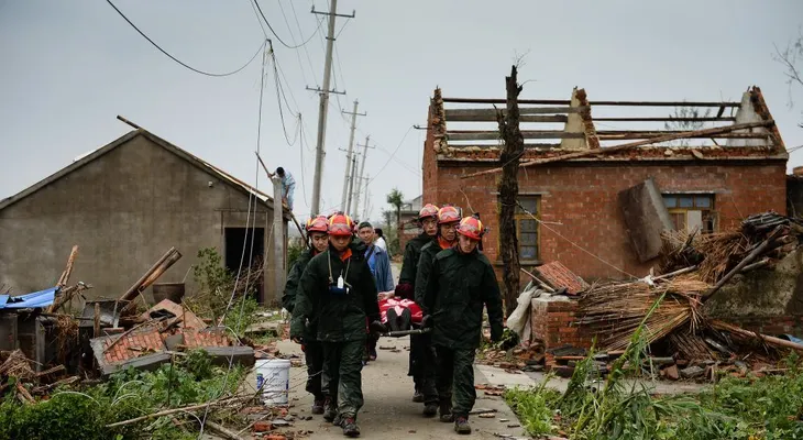 Suman 98 número de muertos por tormenta en el este de China 