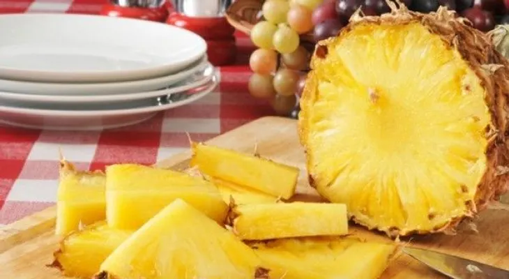 Beneficios de la piña: diurética y desintoxicante