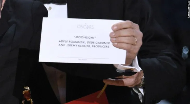 Lo que ocurrió en el escenario en el error histórico de los Oscar