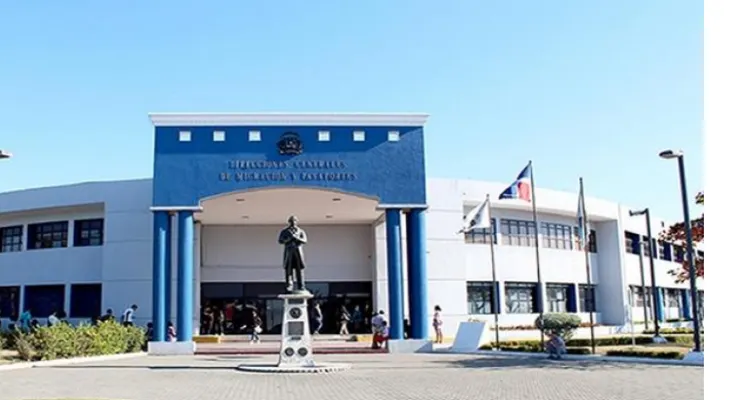 Pasaportes inicia mudanza al edificio de la antigua Teleantillas