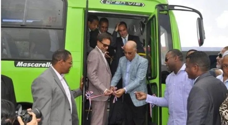 Director de la OMSA anuncia 100 nuevos autobuses para trasporte público