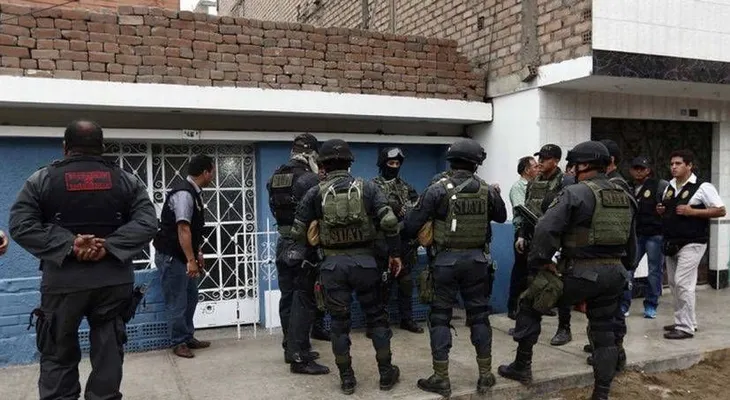  Un muerto y un herido en balacera en la Avenida Independencia