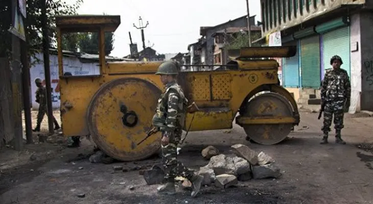 India: 17 muertos tras un ataque a un campo militar en Cachemira