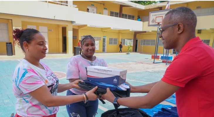 INABIE avanza en distribución utilería para inicio año escolar 2026-2027