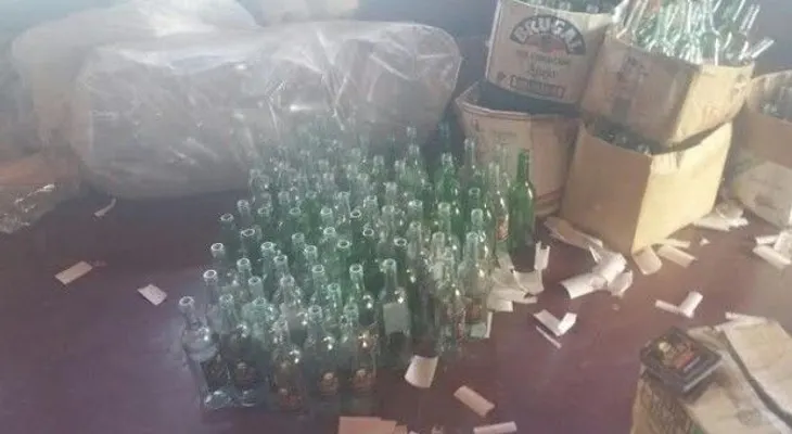 Desmantelan fábrica clandestina de alcohol en La Romana