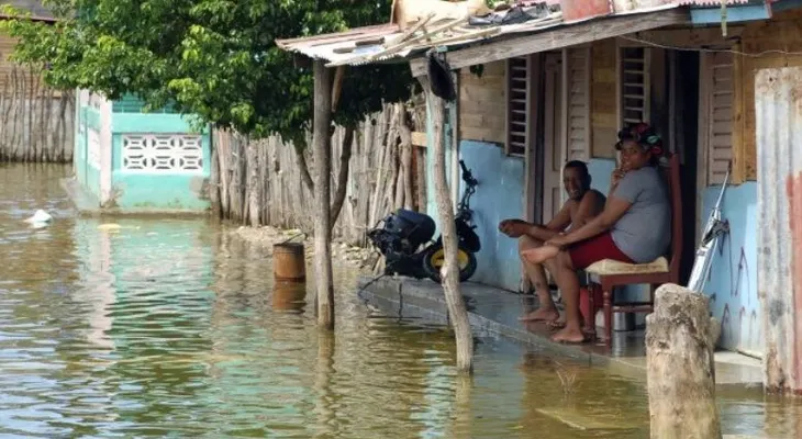Casi 20.000 desplazados y 16 provincias en alerta por lluvias