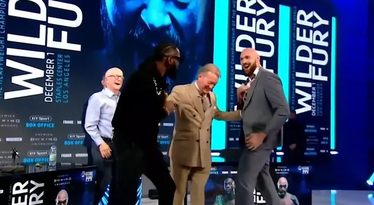 Empujones, insultos y máxima tensión: Deontay Wilder y Tyson Fury casi adelantan su pelea